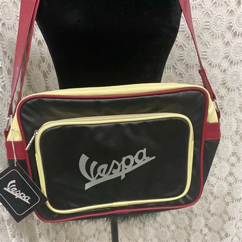 Vespa Messenger Bag .